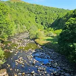 6 * Keswick (Cumbria)