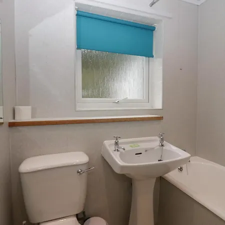 Apartment 6 *