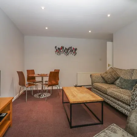 6 * Keswick (Cumbria)